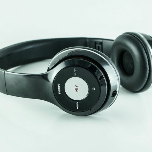 5 things to keep in mind when purchasing headphones